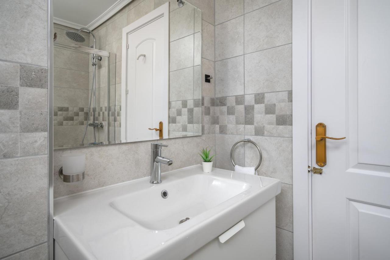 Stunning 3Br Flat Near Beach And Puerto Marina By Costarentals - Ref 150 Benalmádena Esterno foto